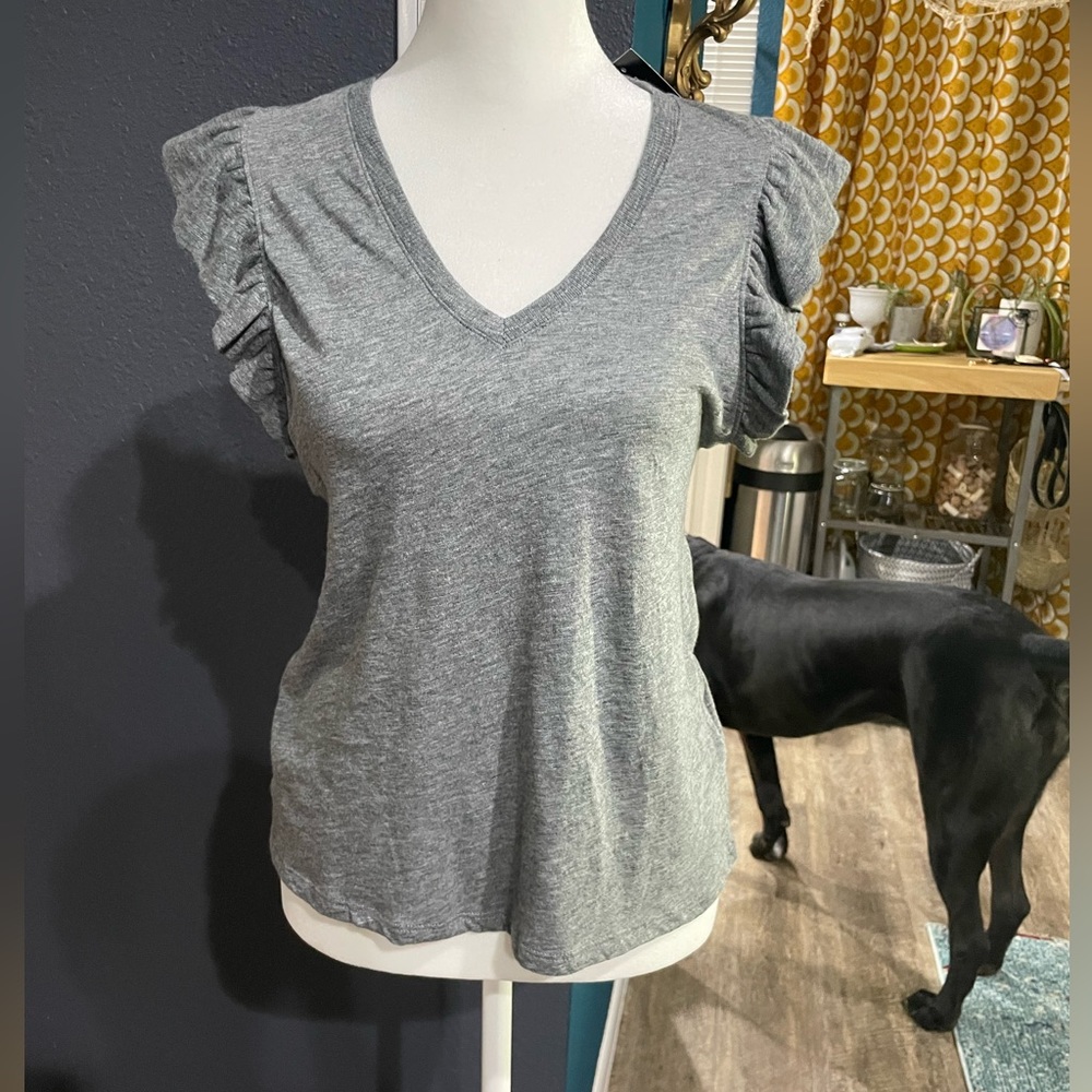Express Ruffle Sleeve V-Neck Tee, Heather Gray - Picture 2 of 5